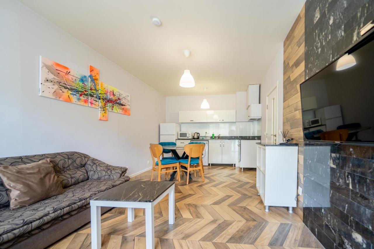 Sunny Apartment in Studentski grad, behind UNSS Sofia Buitenkant foto